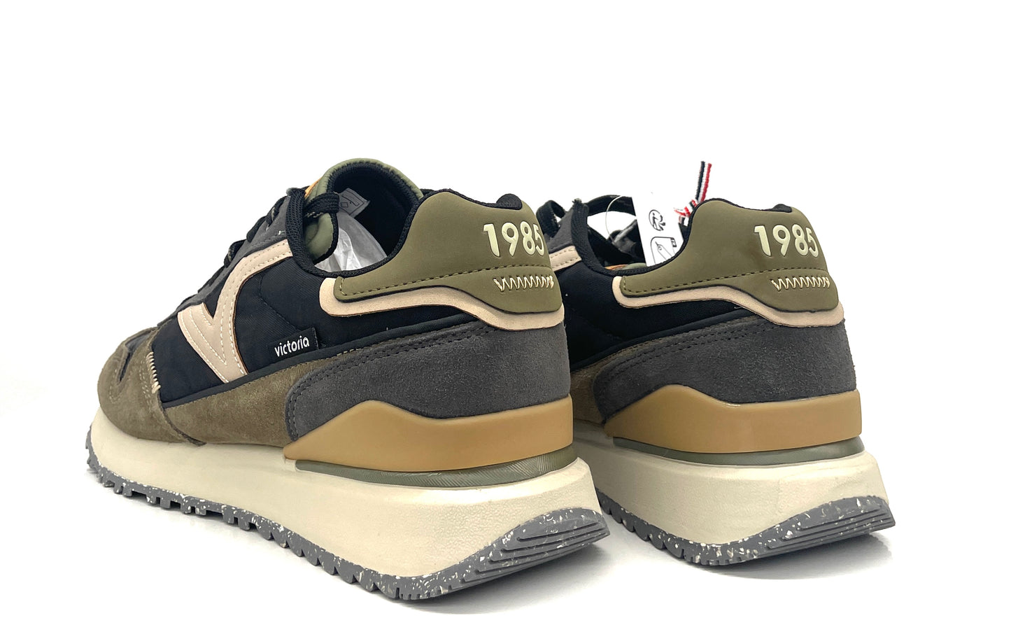 SNEAKERS VICTORIA UOMO NERO - 8802107NERO